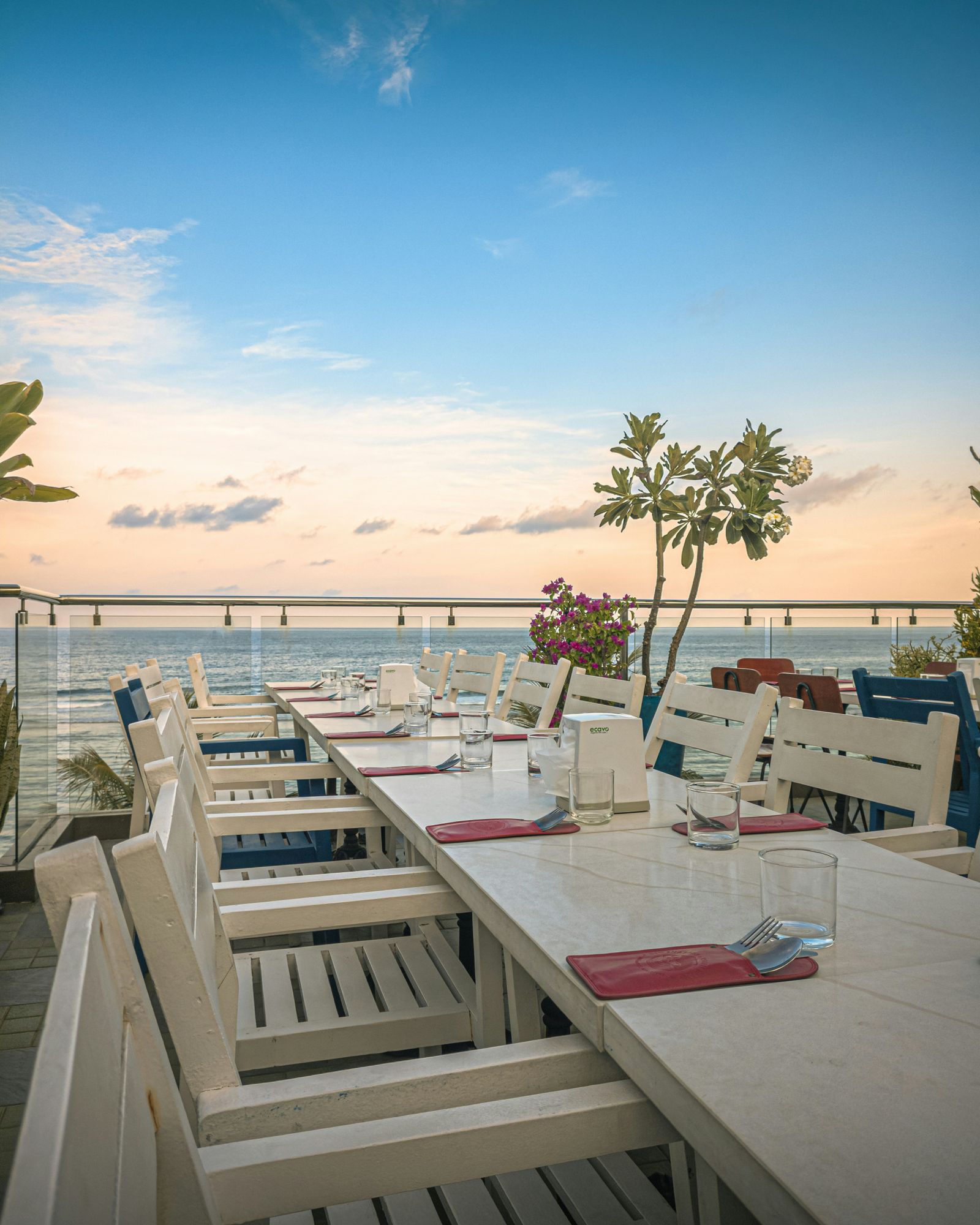 Rooftop dining with an ocean view in Malé